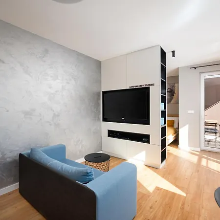 Apartment Ursus Deluxe By Bookinghost *