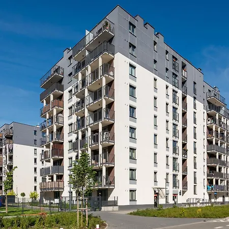 Apartment Ursus Deluxe By Bookinghost