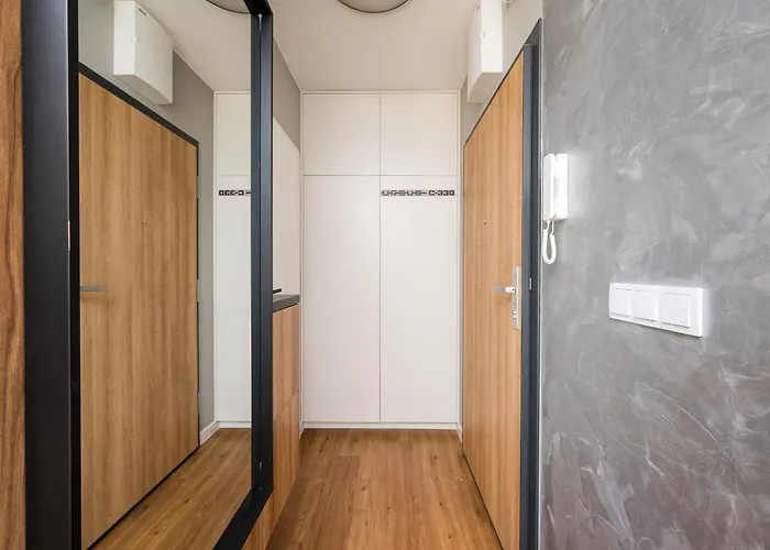 Ursus Deluxe By Bookinghost Appartement